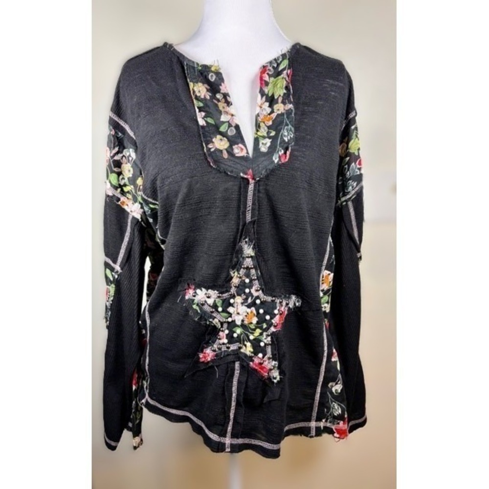 POL Womens Large Black Floral Star Patch Raw Hem Boho Distressed Oversized Top